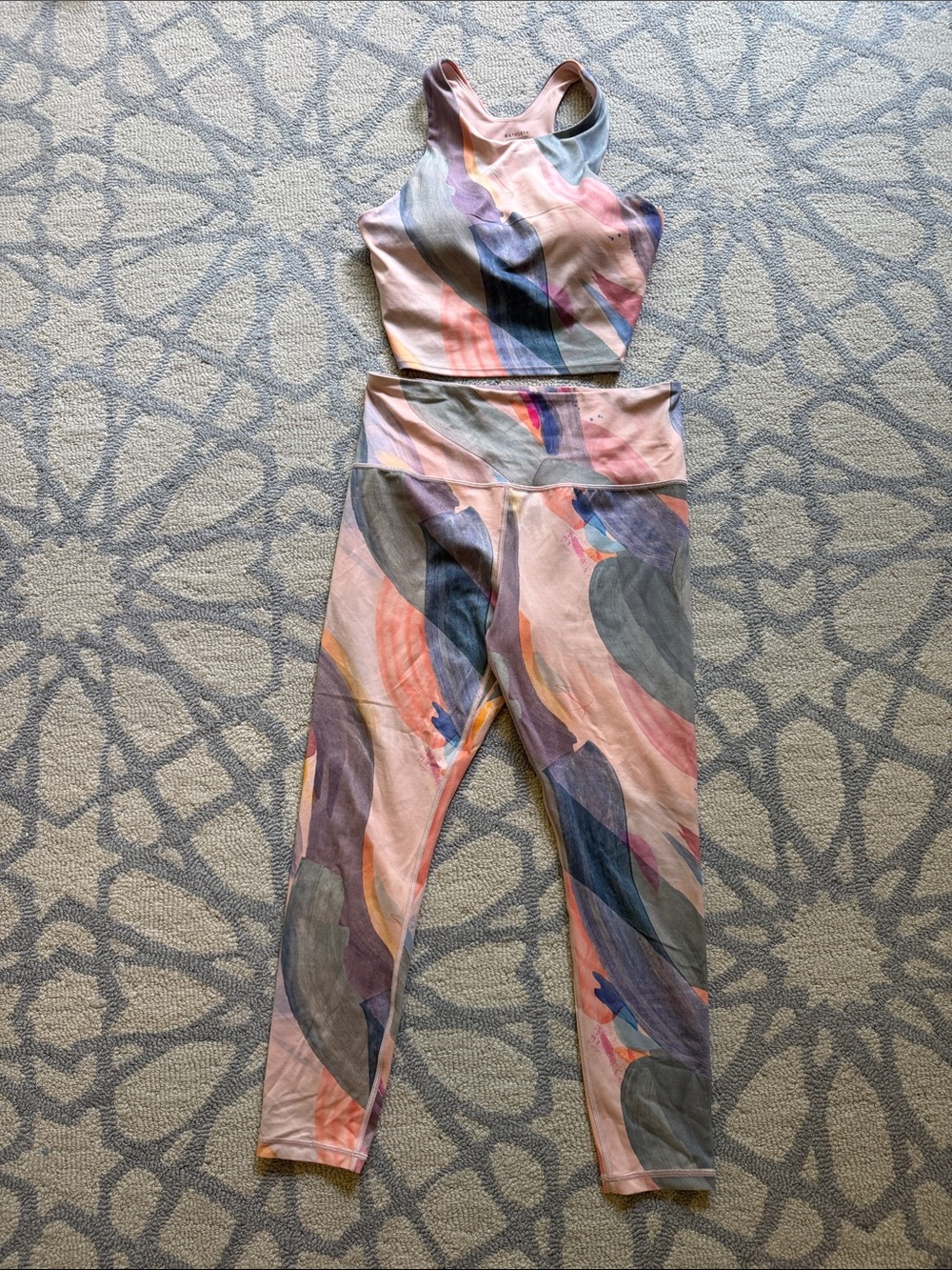 High-Waist Multicolor Abstract Print Leggings & Crop Tank Set athleta Medium